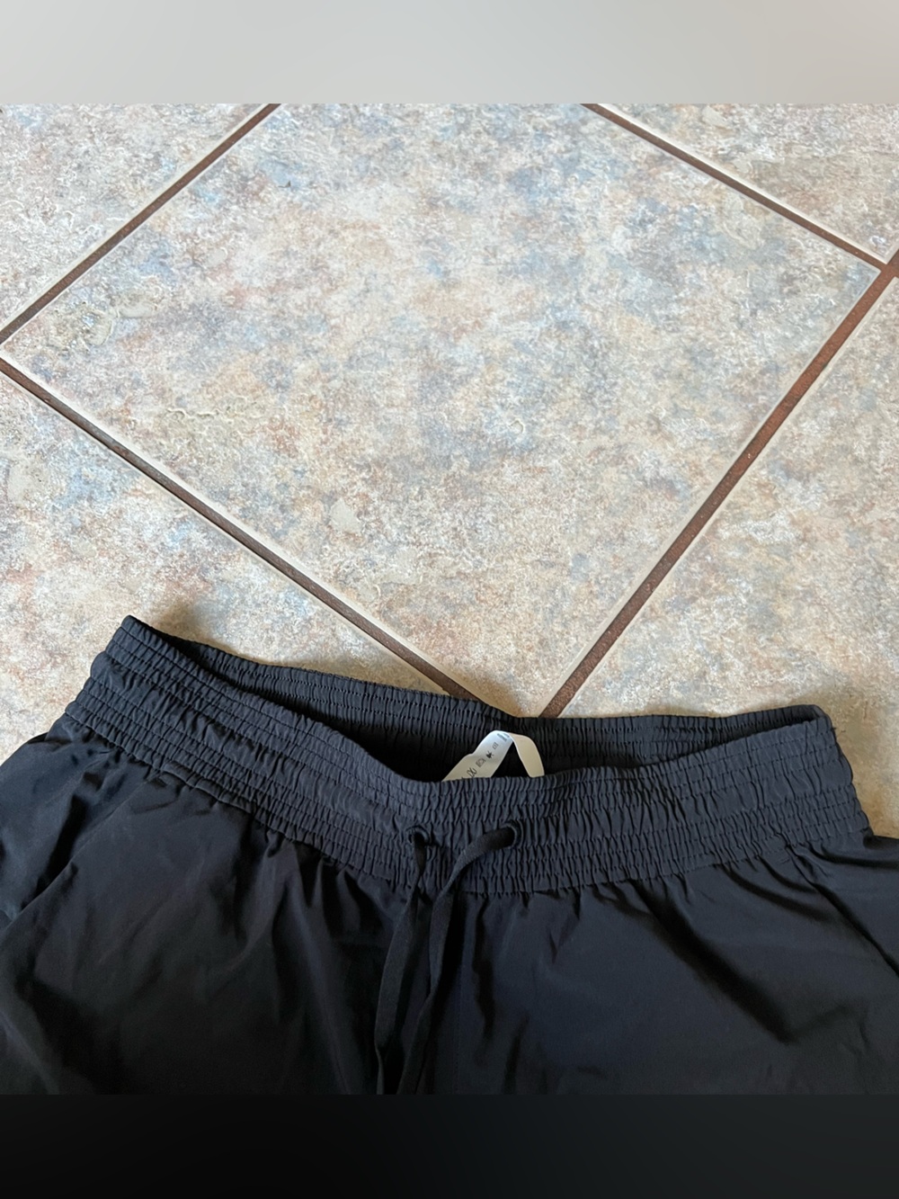 lululemon athletica Black Elastic Waist Athletic Shorts - Picture 4 of 11